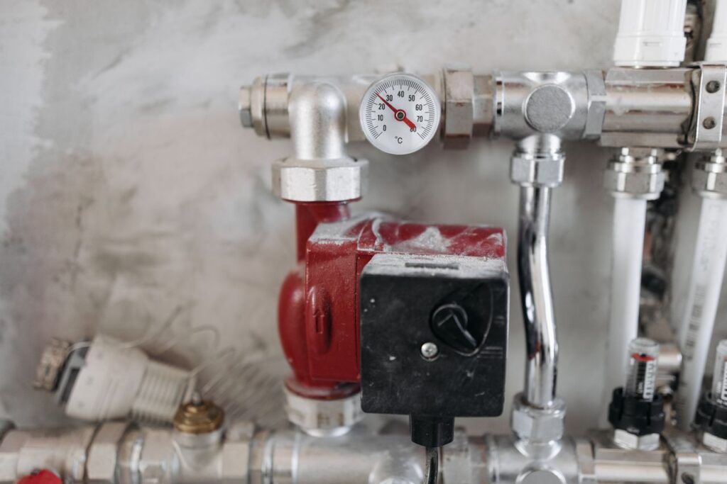 pexels-photo-7937300 Realizzazione impianti a pompe di calore a Raffadali